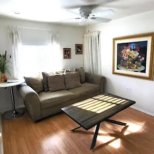 https://homey-apartment-downtown-phoenix.hotelsofphoenix.com